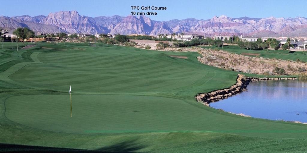 Luxury Villa, With Bonus Pool House, Private Pool, Hot Tub, Rock Water Fall And Slide, Putting Green, Basketball, Shuffle Board, Play Gym, Privately Gated On Circular Driveway. Las Vegas Esterno foto