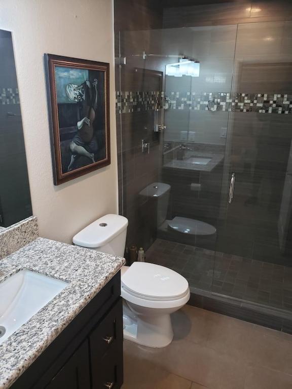 Luxury Villa, With Bonus Pool House, Private Pool, Hot Tub, Rock Water Fall And Slide, Putting Green, Basketball, Shuffle Board, Play Gym, Privately Gated On Circular Driveway. Las Vegas Esterno foto