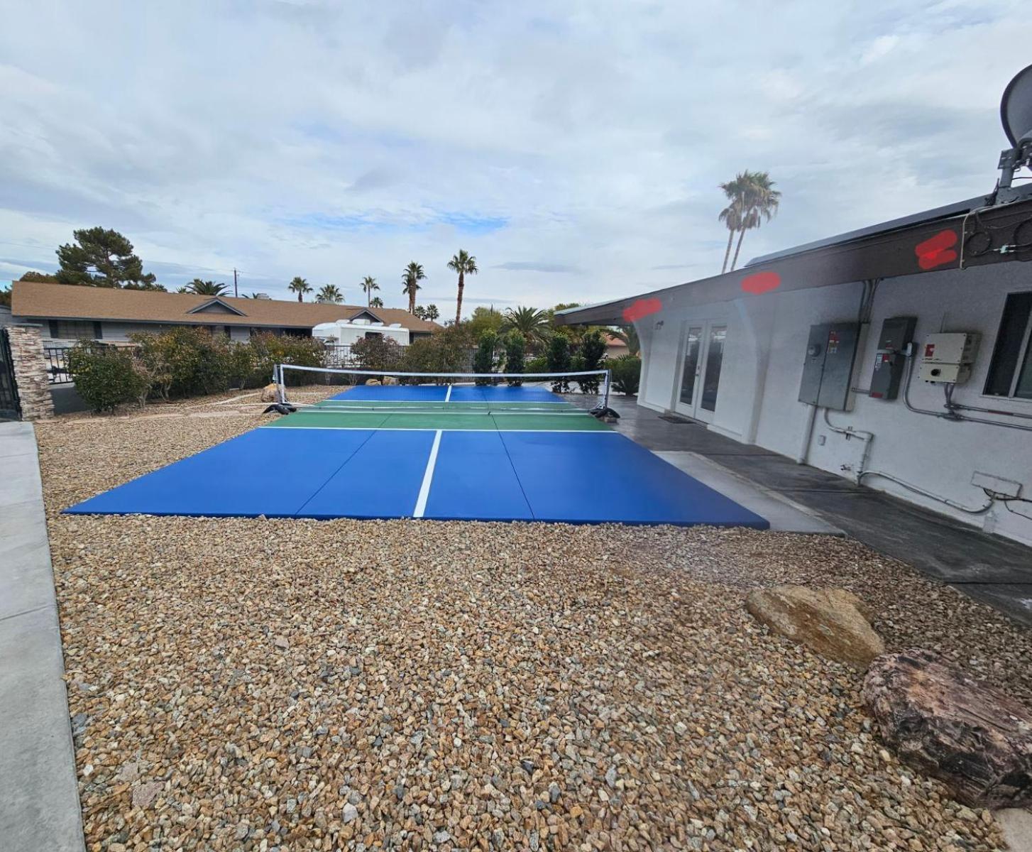 Luxury Villa, With Bonus Pool House, Private Pool, Hot Tub, Rock Water Fall And Slide, Putting Green, Basketball, Shuffle Board, Play Gym, Privately Gated On Circular Driveway. Las Vegas Esterno foto